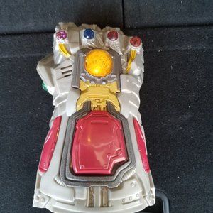Marvel Avengers Electronic Gauntlet w/lights and sounds